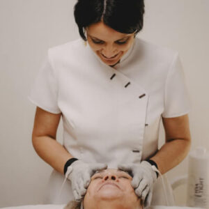 Soin du visage relaxant pour une peau apaisée et lumineuse - Vénus Institut à Seraing